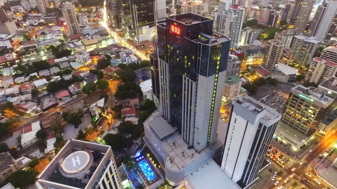 Riu Plaza